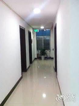 Fenghuang Post House Hotel Exterior photo
